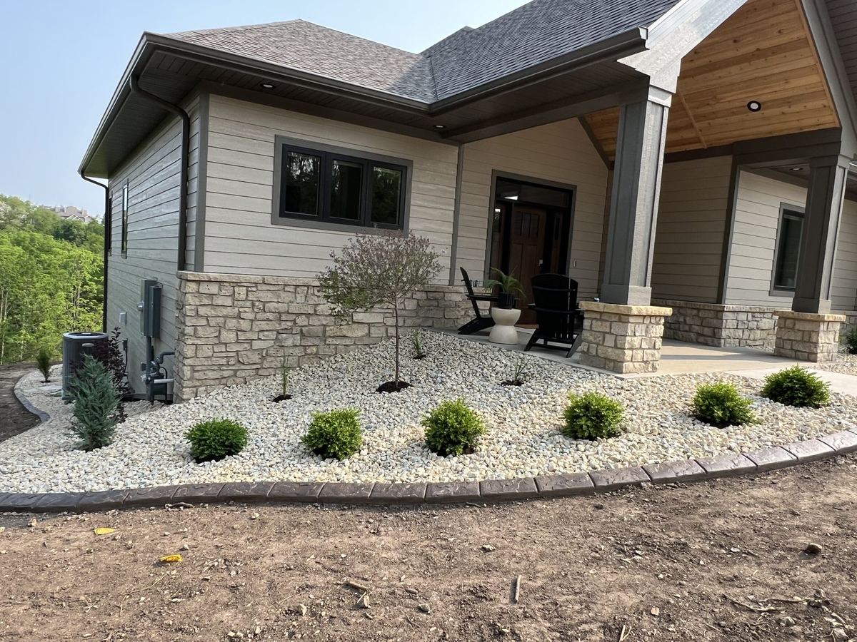 Mulch, Rock & Bed Work